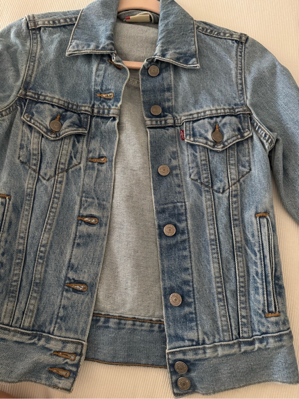 Levi's Light Blue Denim Jacket - Classic Trucker Style
